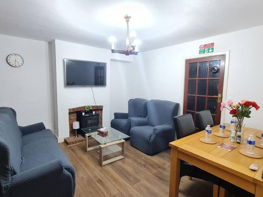 Large 3 Bedroom House Holiday home