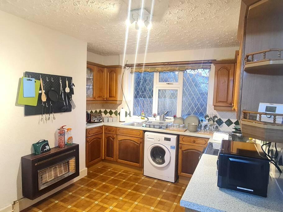 Large 3 Bedroom House