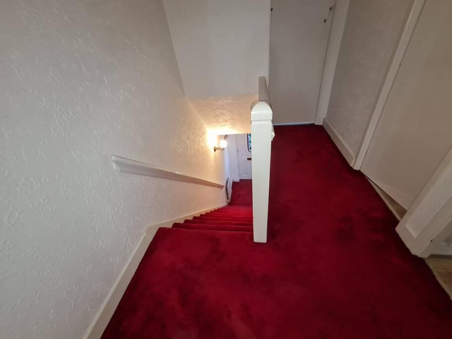 Large 3 Bedroom House *